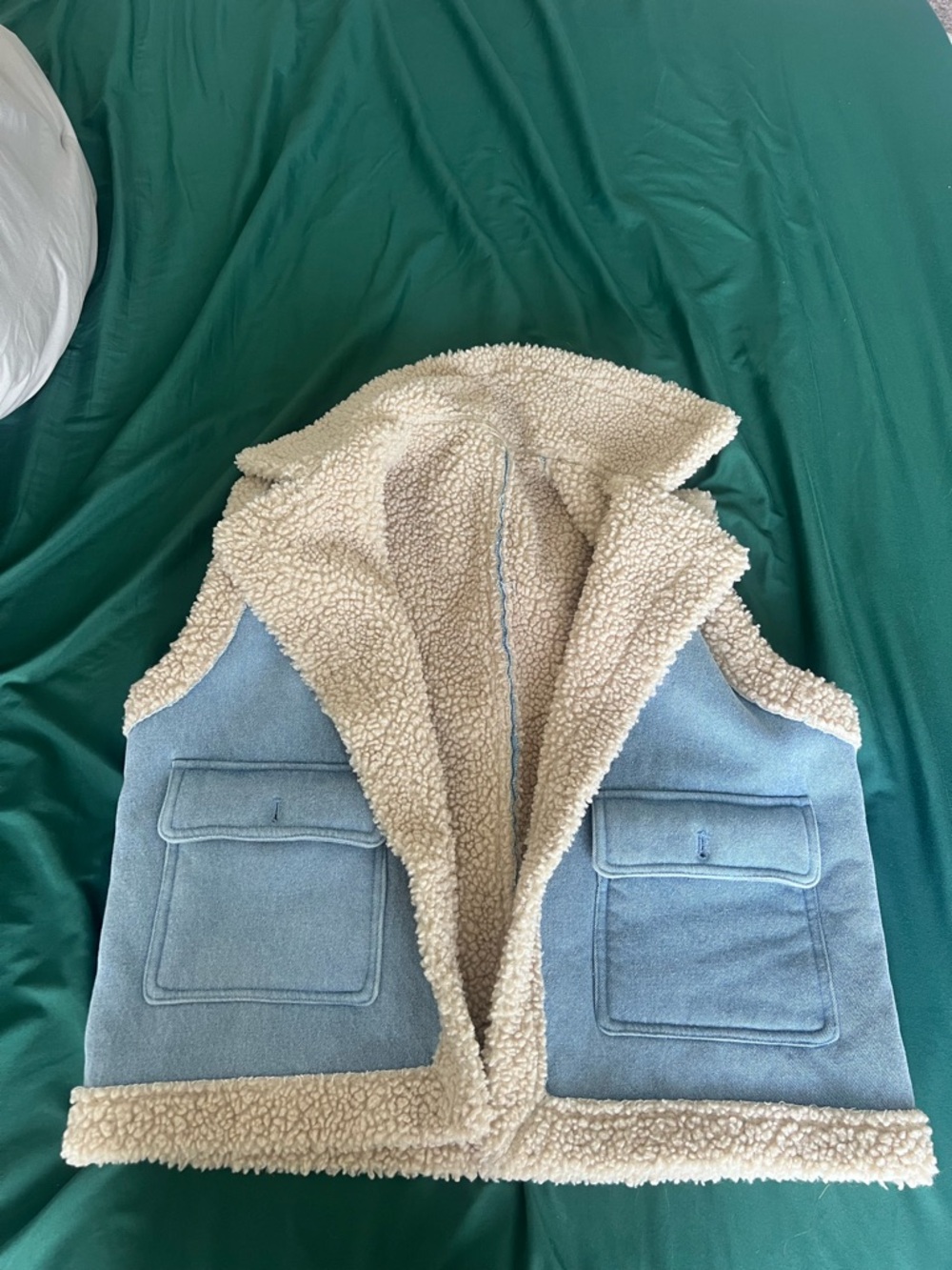 Sunday Light Blue Vest with Cream Sherpa Trim